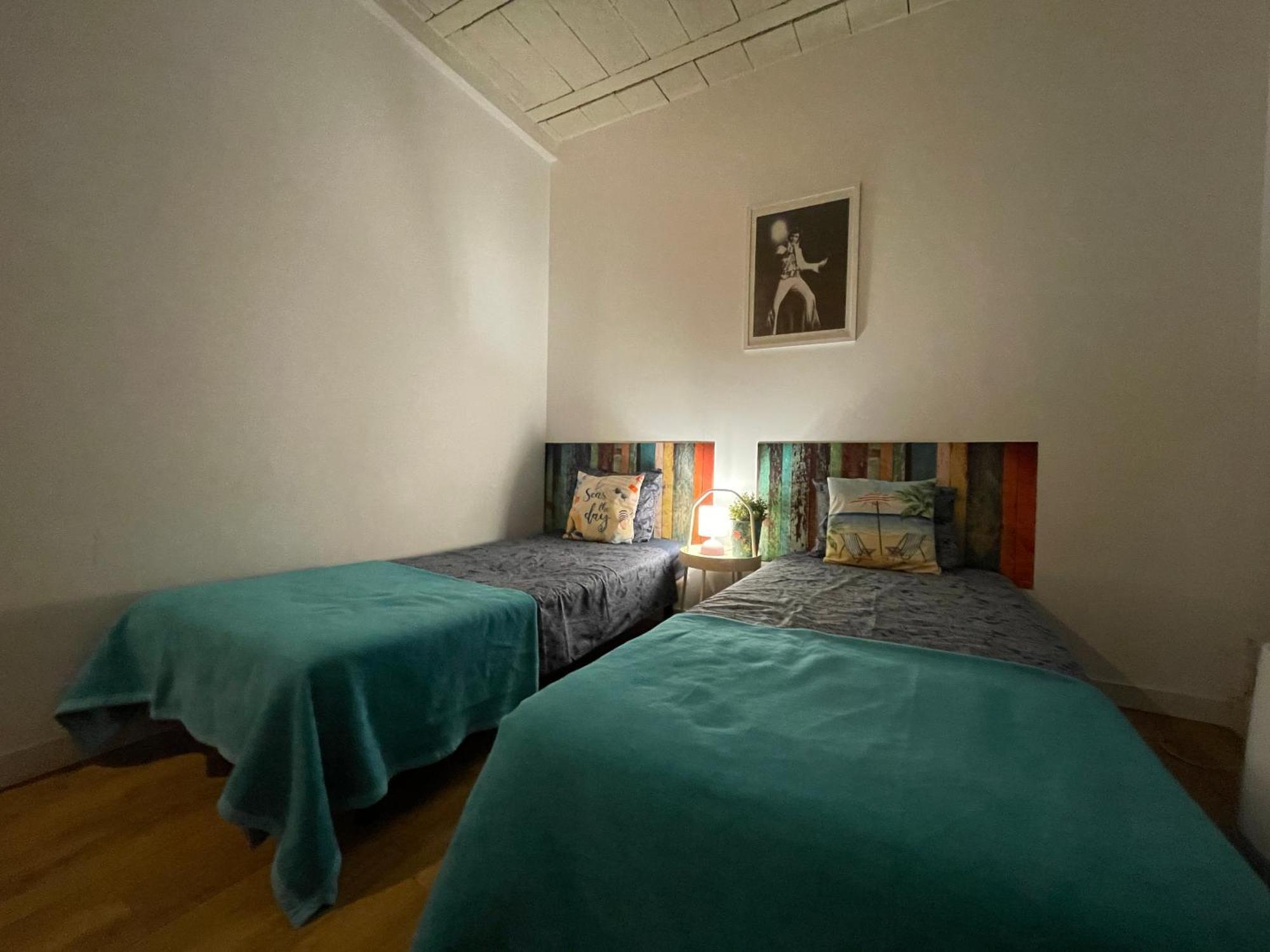Oasis - By Port Vell 3 Hostal *