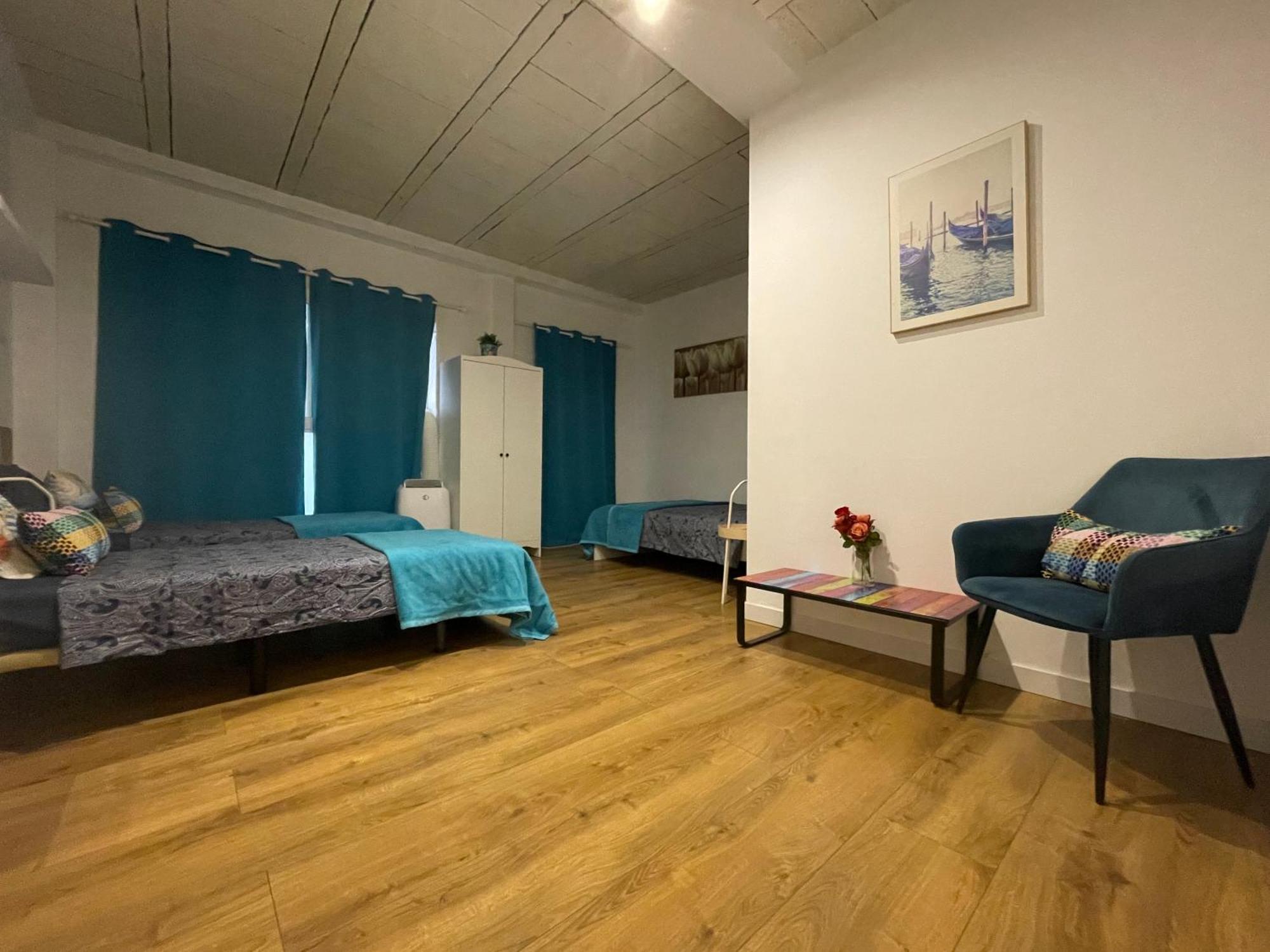 Hostal Oasis - By Port Vell 3 *